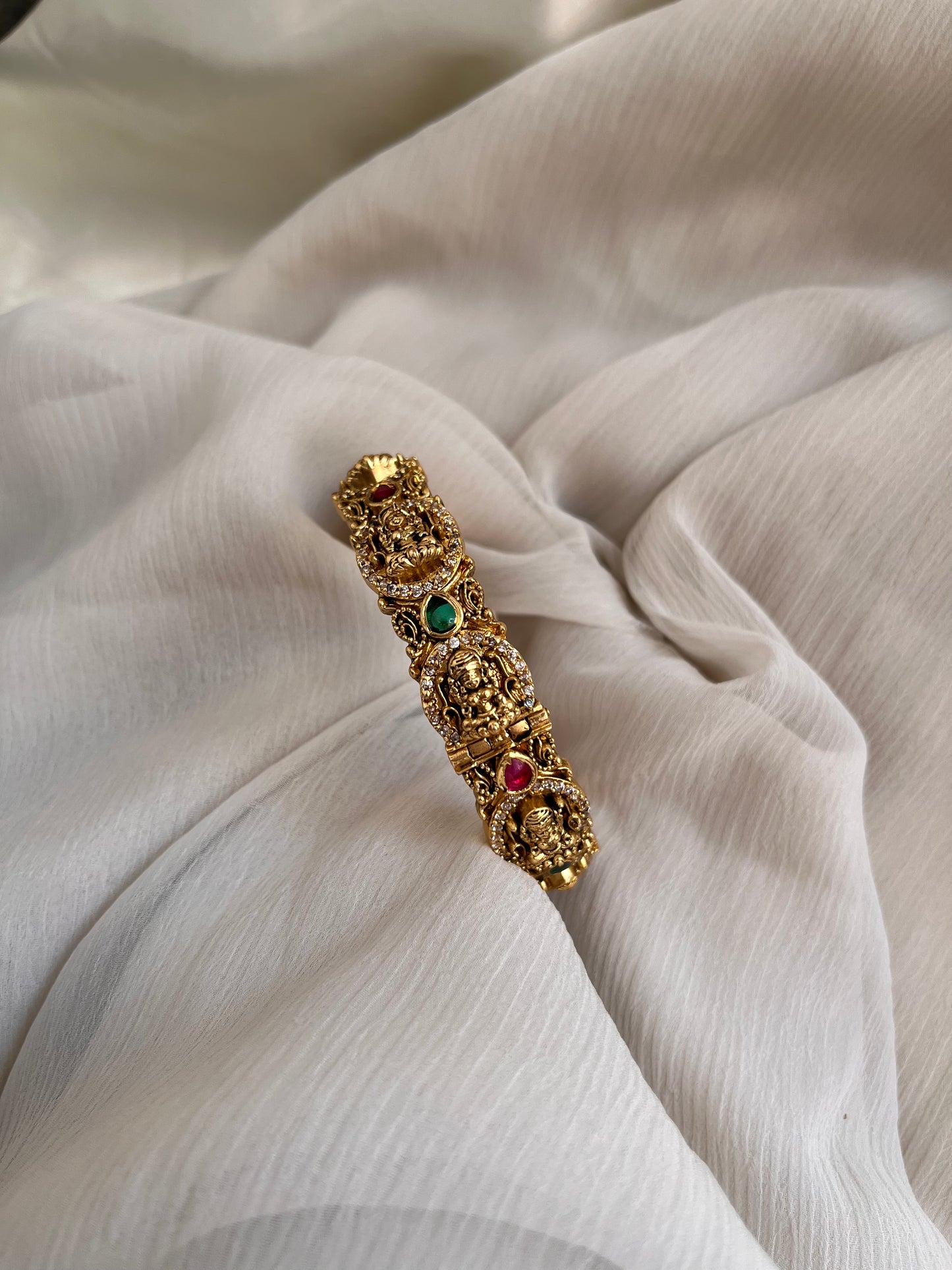 AD Lakshmi bangles B124