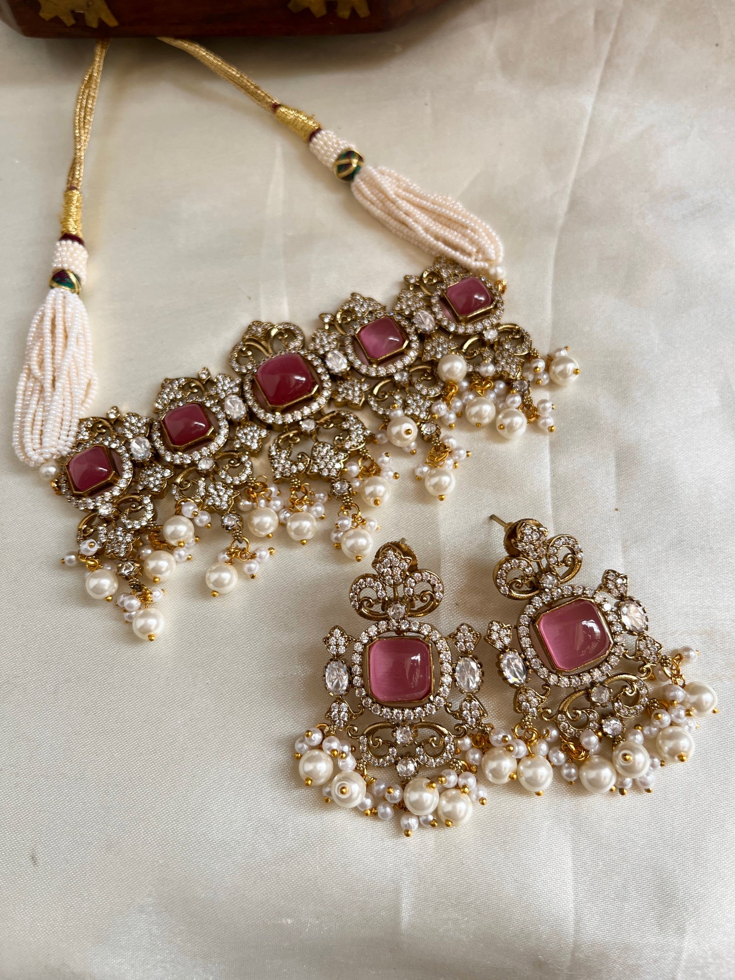 AD Victorian choker NC940