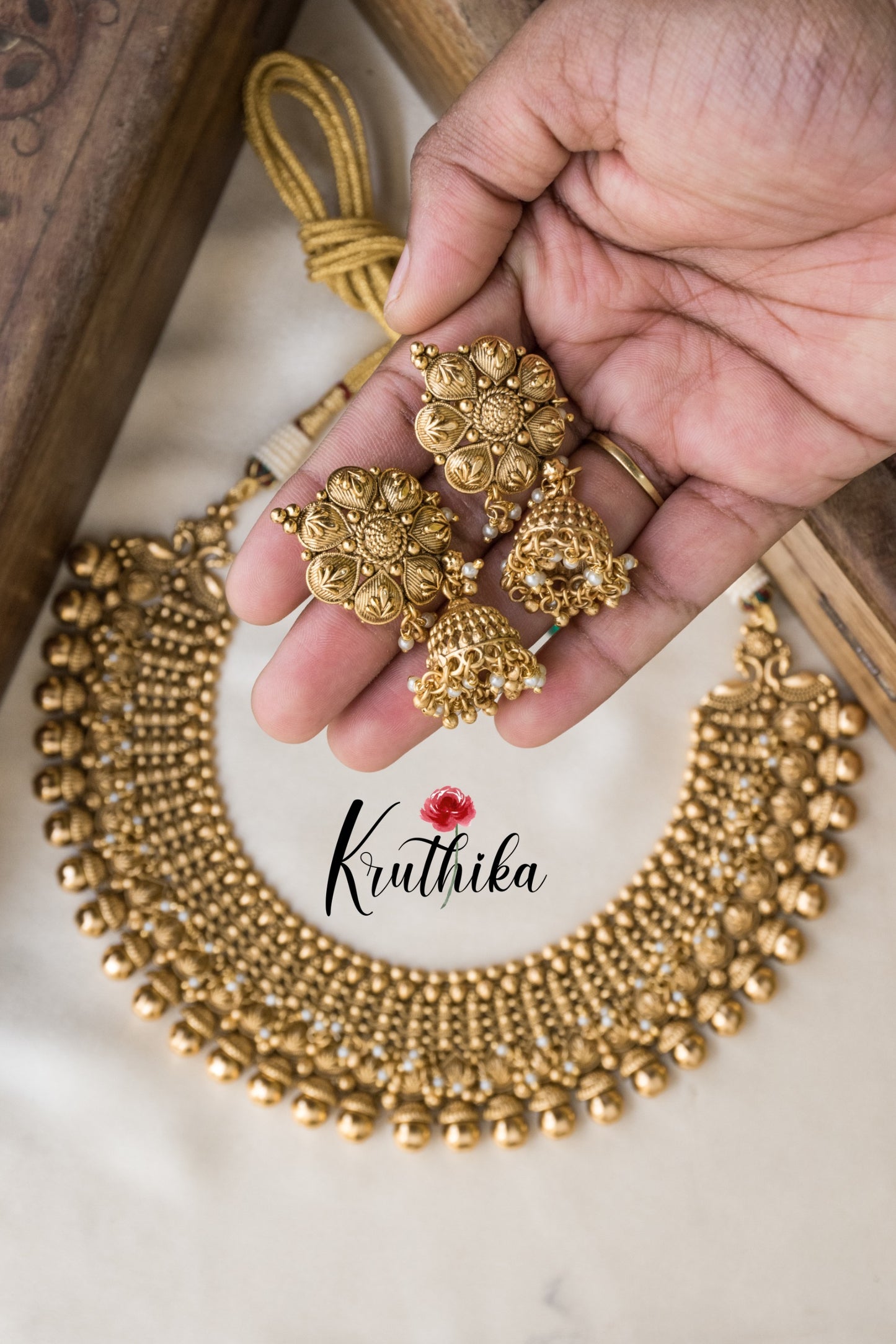 Intricate Antique necklace NC989