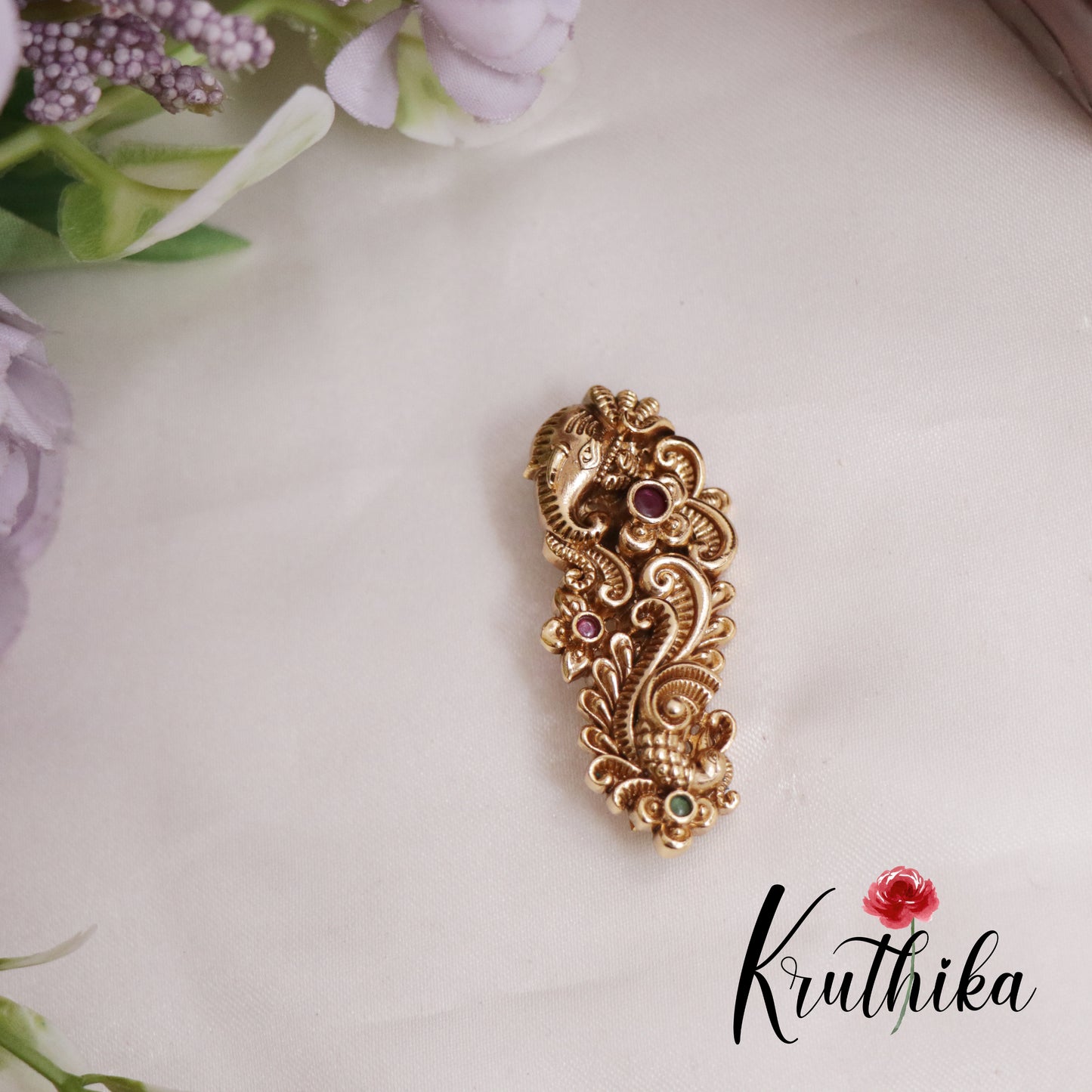 Beautiful Antique Elephant and Peacock Saree Pin SP03