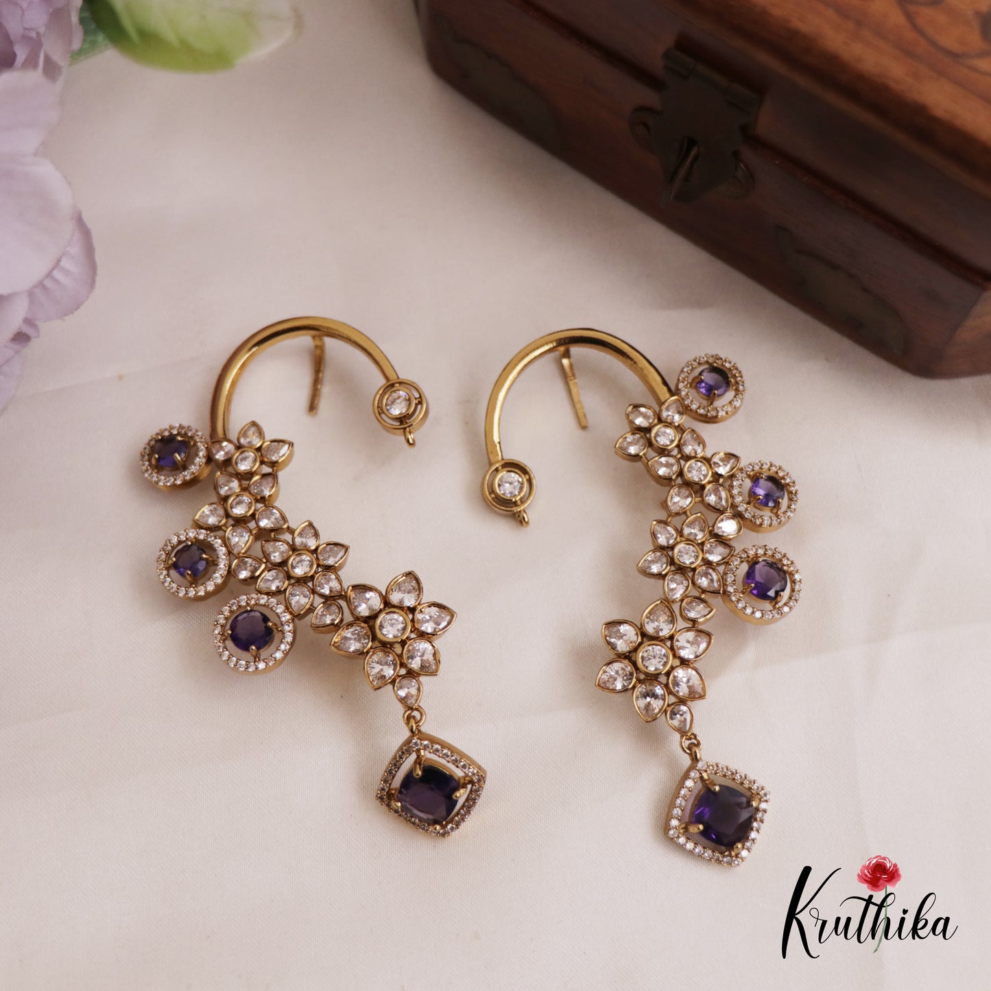 Sparkling Floral Motifs AD Victorian Ear Cuff E988 (Available In 5 Colors)