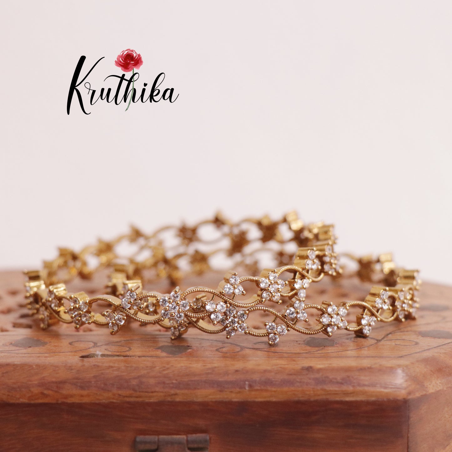 Beautiful White Stone Bangles B187