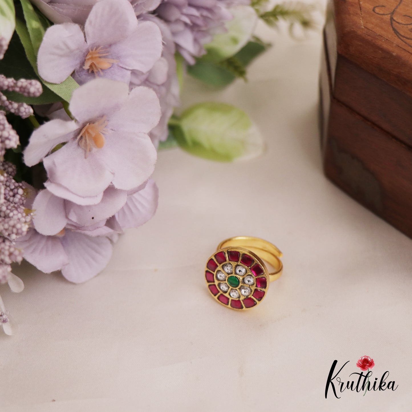 Beautiful Jadau Floral Motifs Adjustable Finger Ring R51
