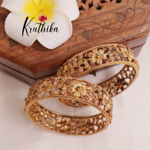Beautiful Flower Bangles B184