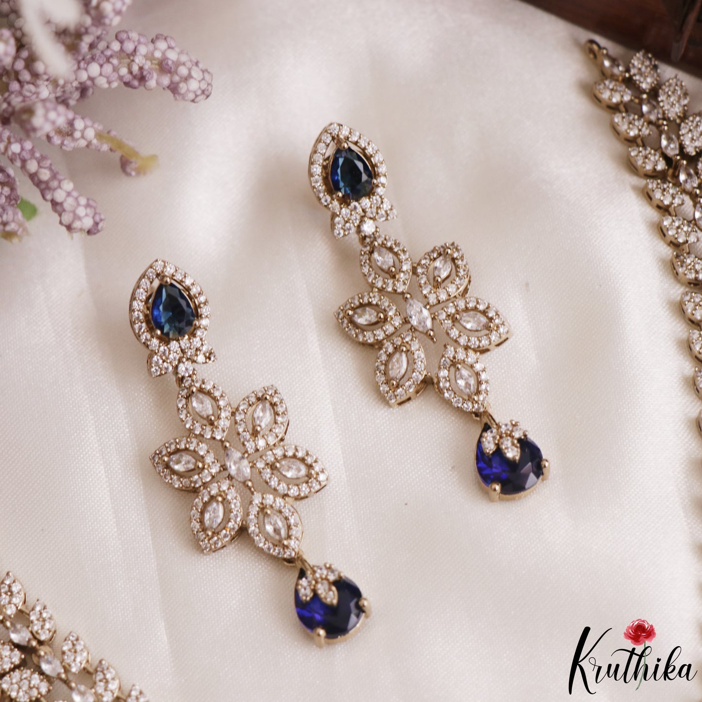 Sparkling Floral Leaf Motifs CZ Victorian Necklace NC3152 (Available In 6 Colors)
