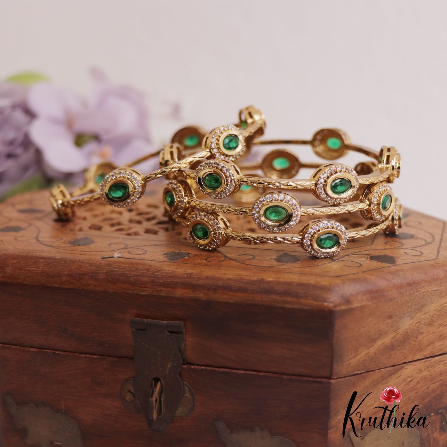 Beautiful AD Victorian Bangles B469 (Set of 4 Bangles) (Available in 3 Colours)