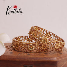 Beautiful Flower Bangles B184