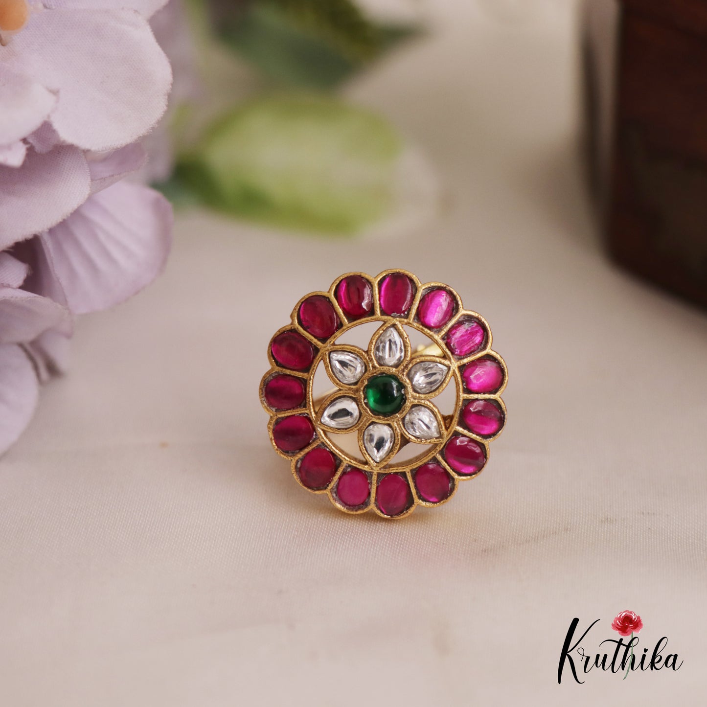 Classic Floral Motifs Adjustable Finger Ring R53