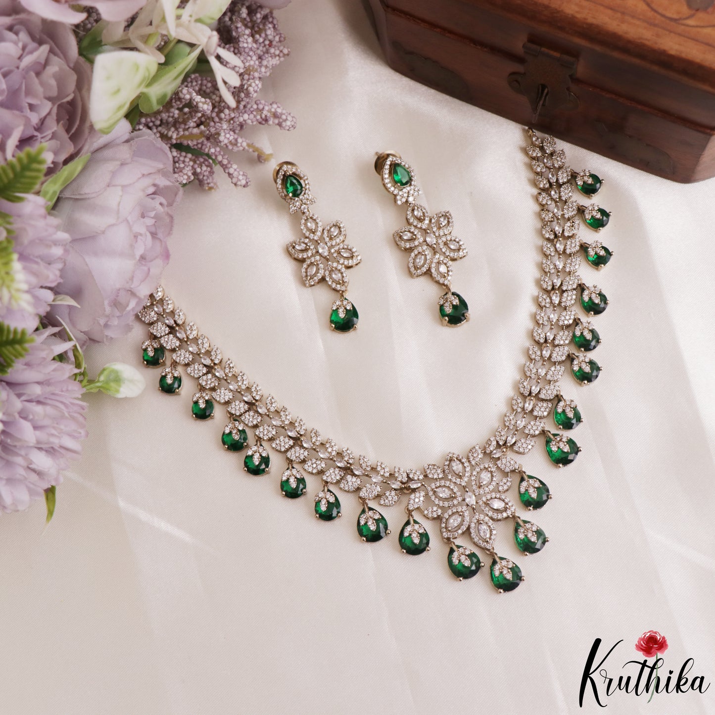 Sparkling Floral Leaf Motifs CZ Victorian Necklace NC3152 (Available In 6 Colors)