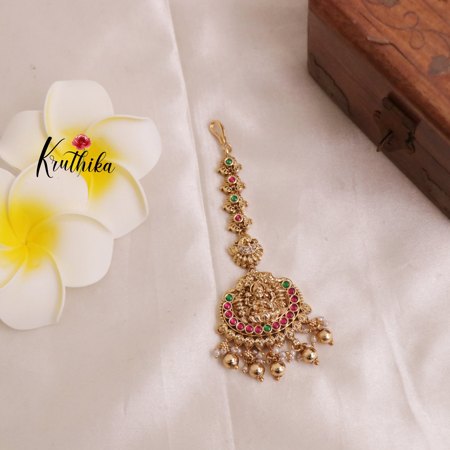 Pretty Lakshmi Jadau Maang Tikka MT236 (Available in 3 Colours)