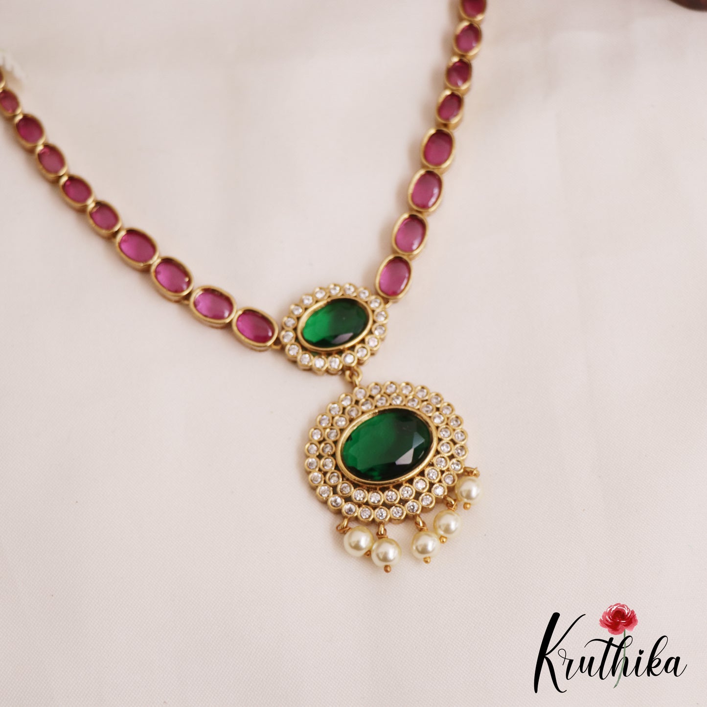 Elegant Geometric Motifs Kemp Necklace With Pearl Drops NC2796