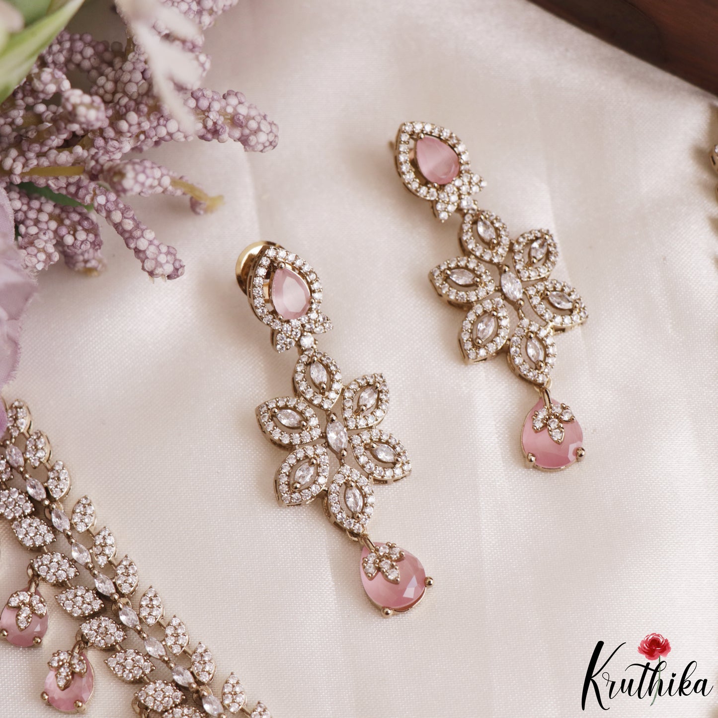 Sparkling Floral Leaf Motifs CZ Victorian Necklace NC3152 (Available In 6 Colors)