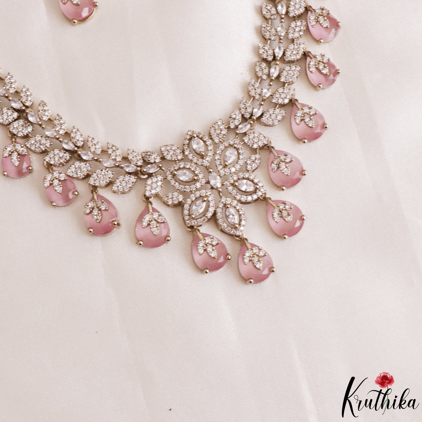 Sparkling Floral Leaf Motifs CZ Victorian Necklace NC3152 (Available In 6 Colors)