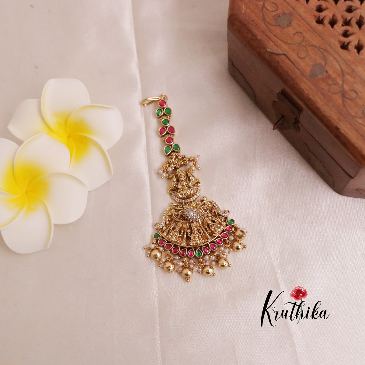 Pretty Lakshmi Jadau Maang Tikka MT237 – Kruthika Jewellery