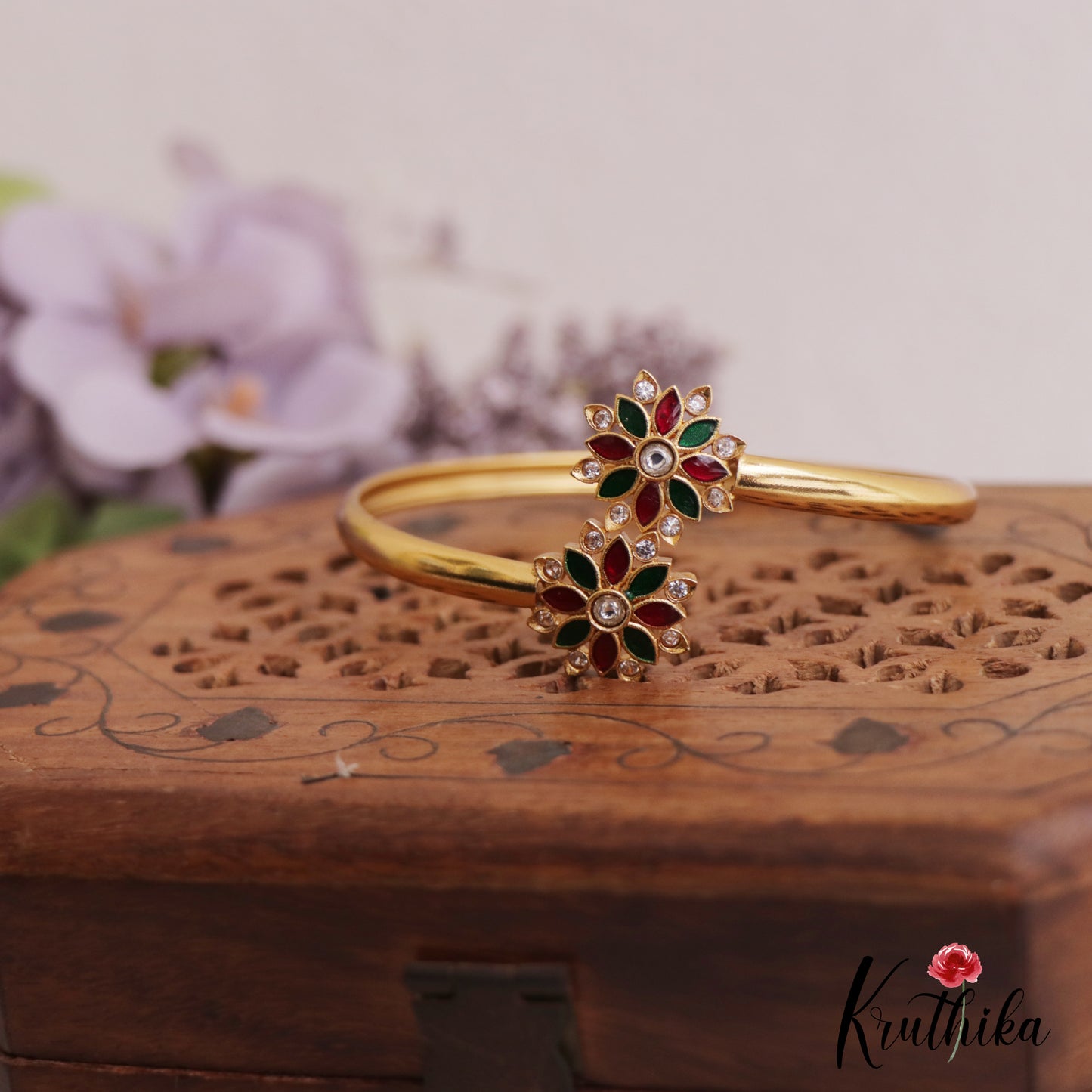 Beautiful Floral Motifs Kemp Openable Single Kada B476