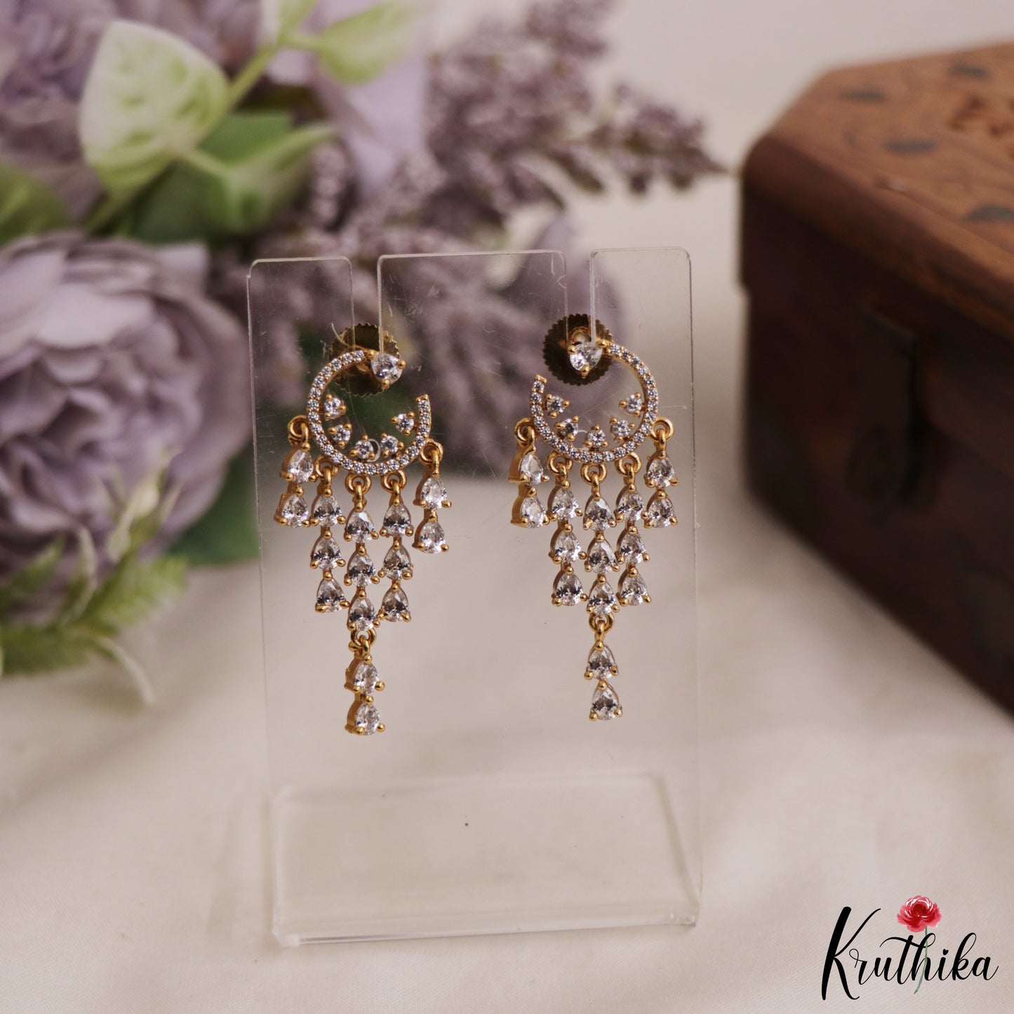 Sparkling Gold-Tone Teardrop Motifs CZ Earrings E1076