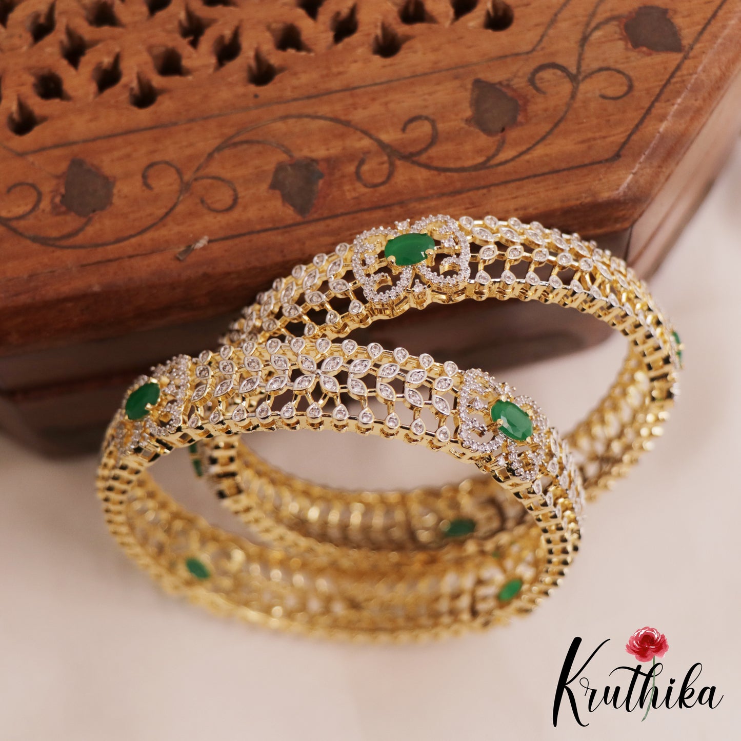Sparkling Leaf Motifs Diamond-Finish Gold-Tone Bangles B496 (Set of 2)|(Available In 2 Colors)