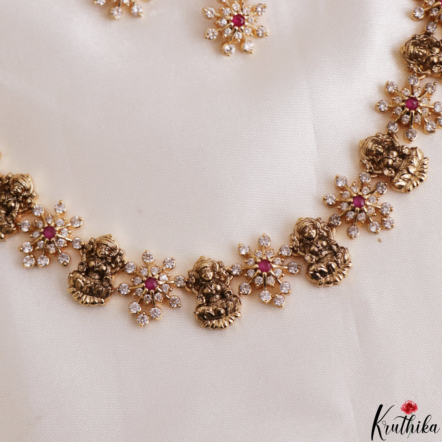 Elegant Antique Lakshmi Floral Motifs Choker NC3180