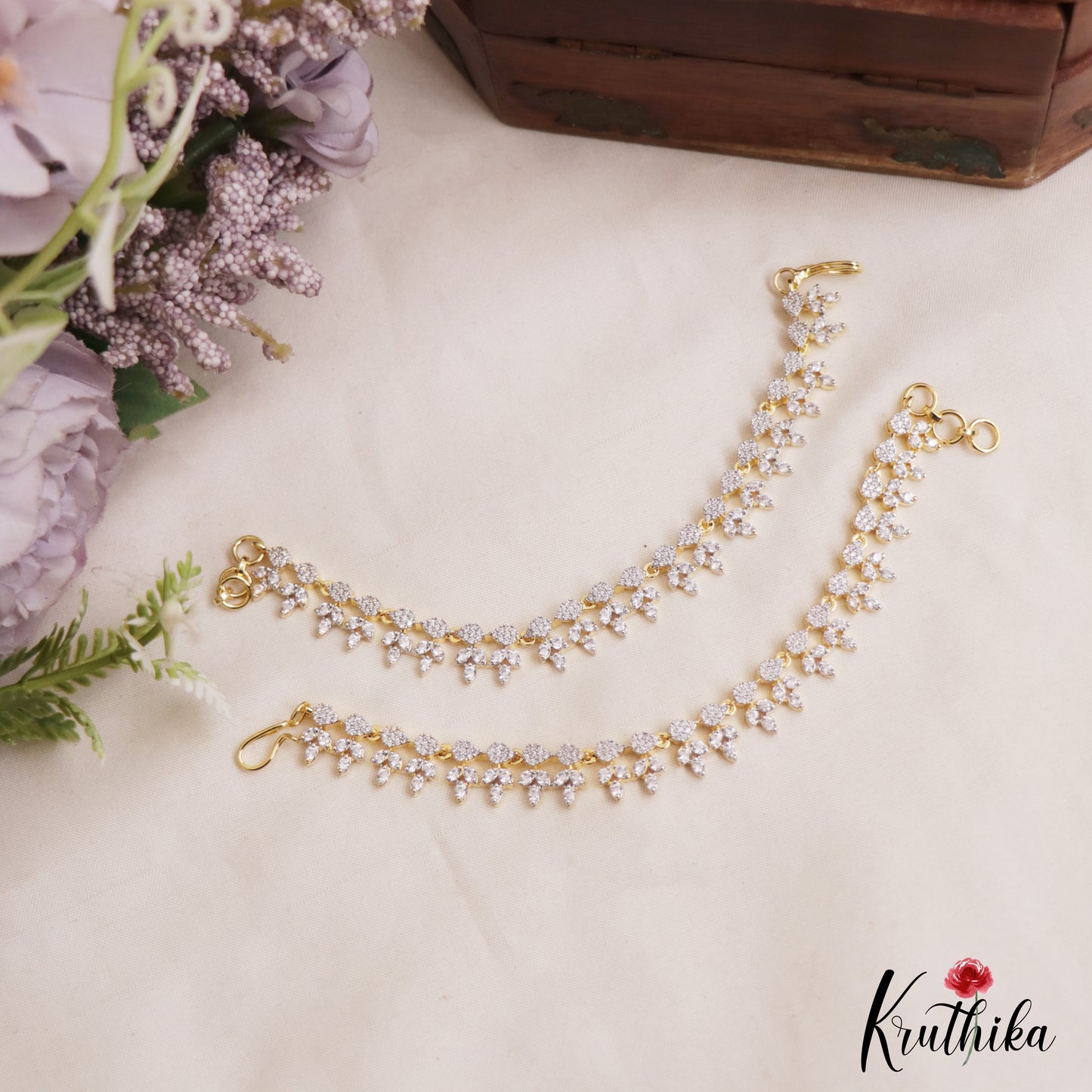 Pretty Floral Leaf Motifs Gold-Tone CZ Earchains EC213