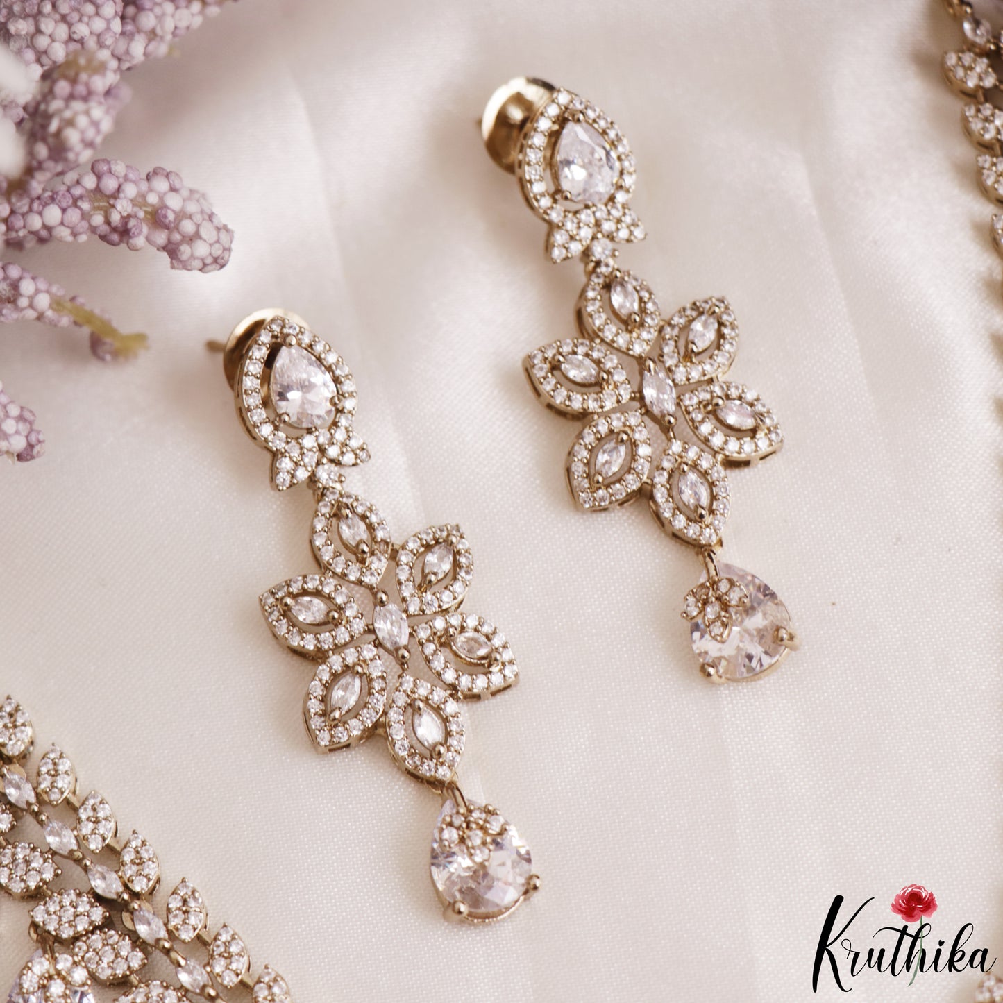 Sparkling Floral Leaf Motifs CZ Victorian Necklace NC3152 (Available In 6 Colors)