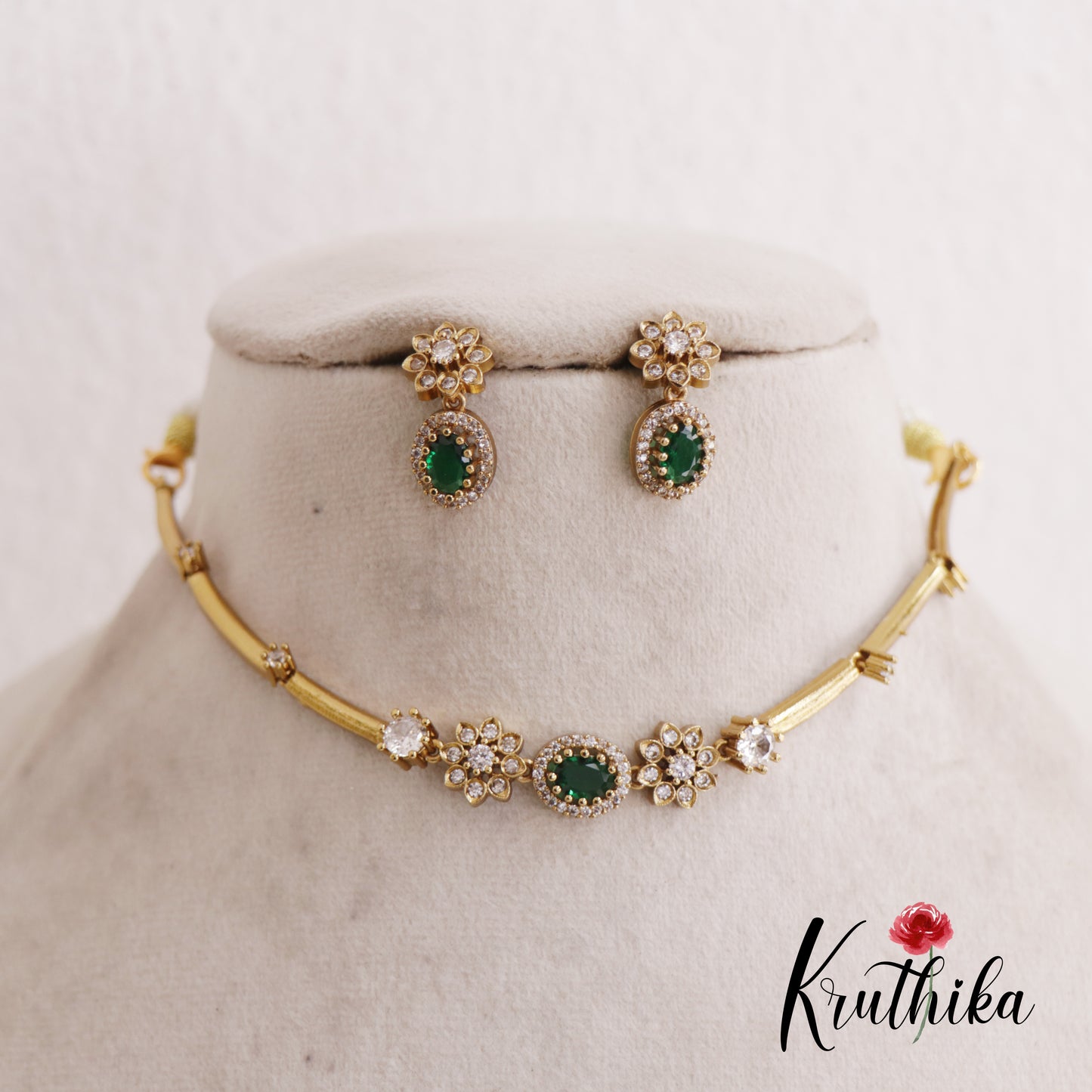 Elegant CZ Floral Sparking Victorian Necklace NC2586