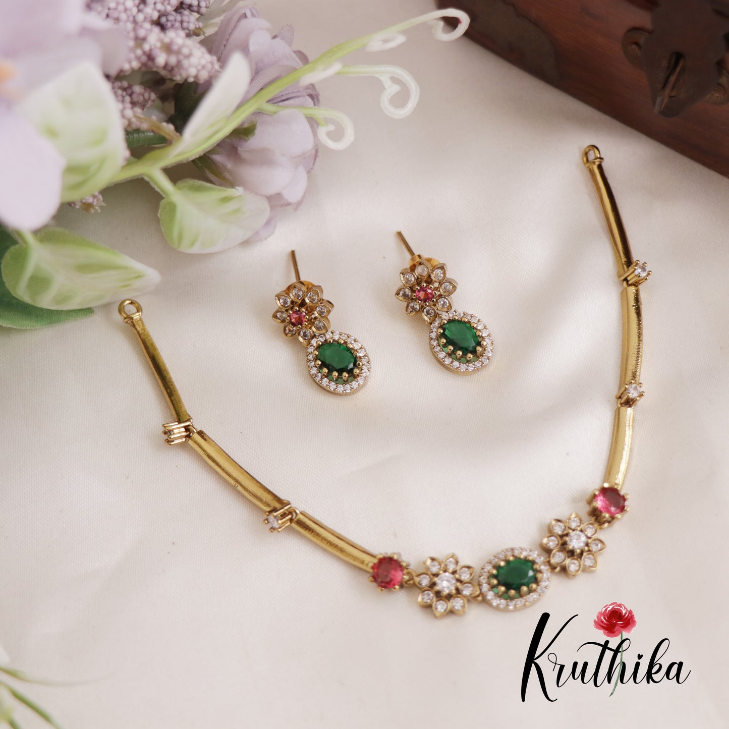 Elegant CZ Floral Sparking Victorian Necklace NC2586