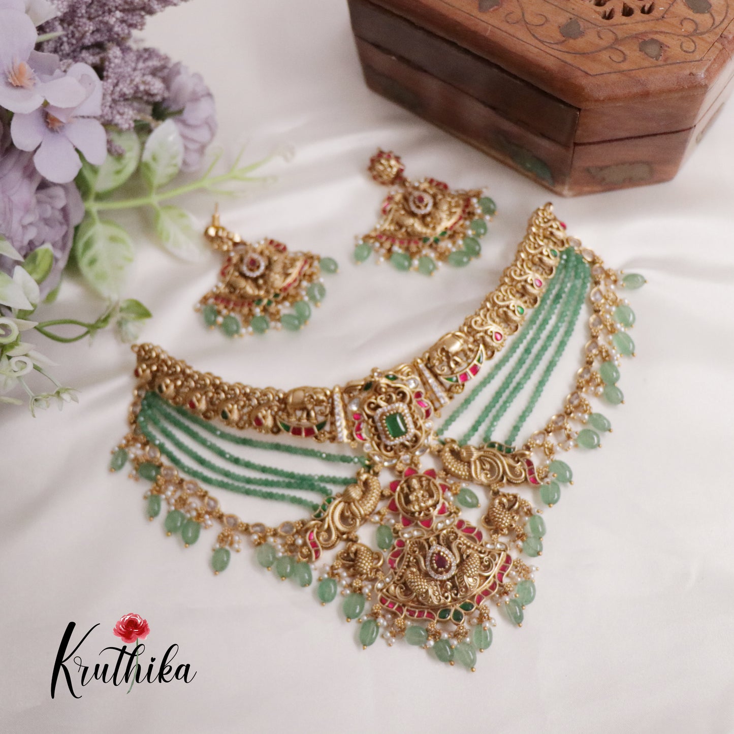 Grand Emerald Beads Temple Lakshmi Jadau Choker NC2225