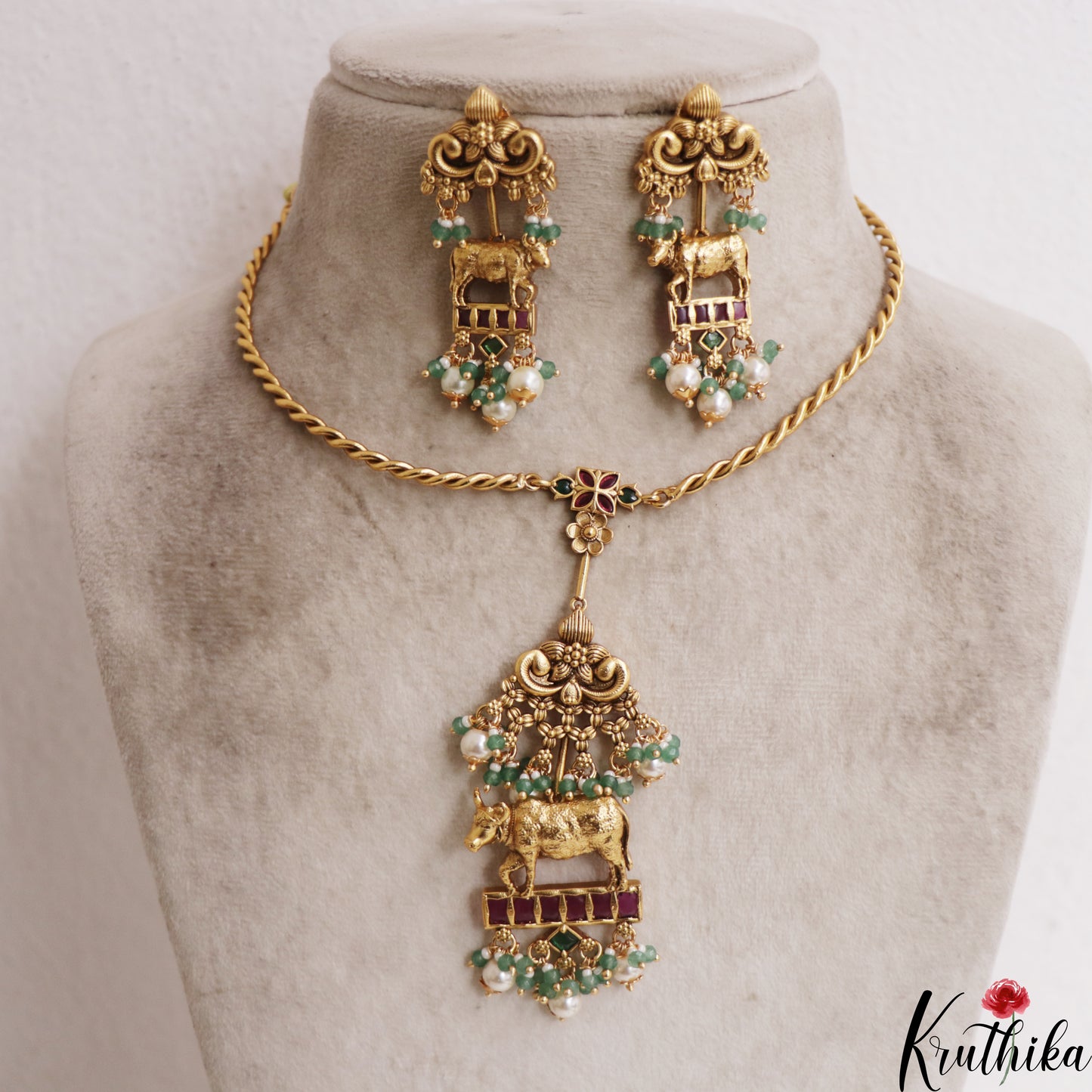 Beautiful Antique Kamadhenu Motifs Twisted Chain Pendant Set NC2941