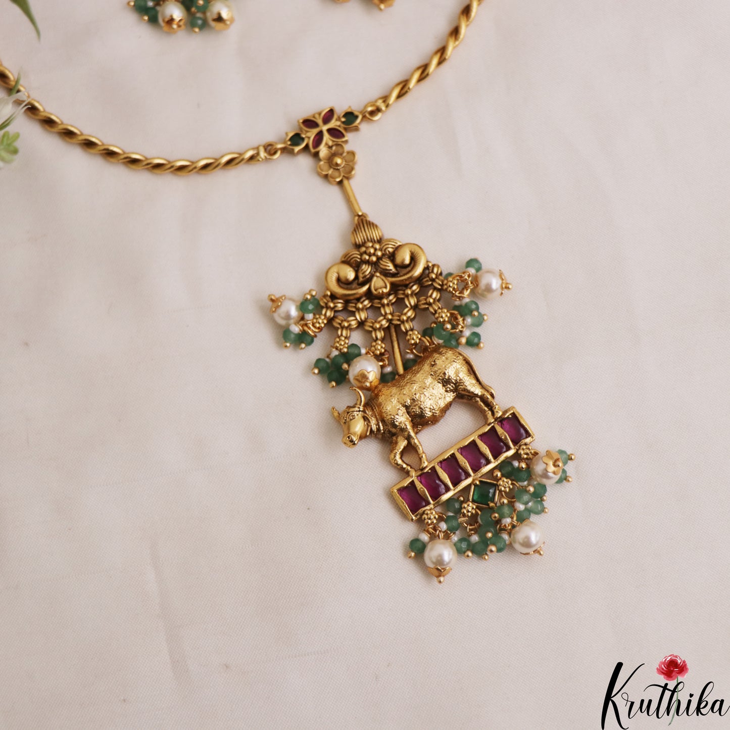 Beautiful Antique Kamadhenu Motifs Twisted Chain Pendant Set NC2941
