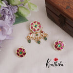 Beautiful Jadau Flower Pendant Set PS232