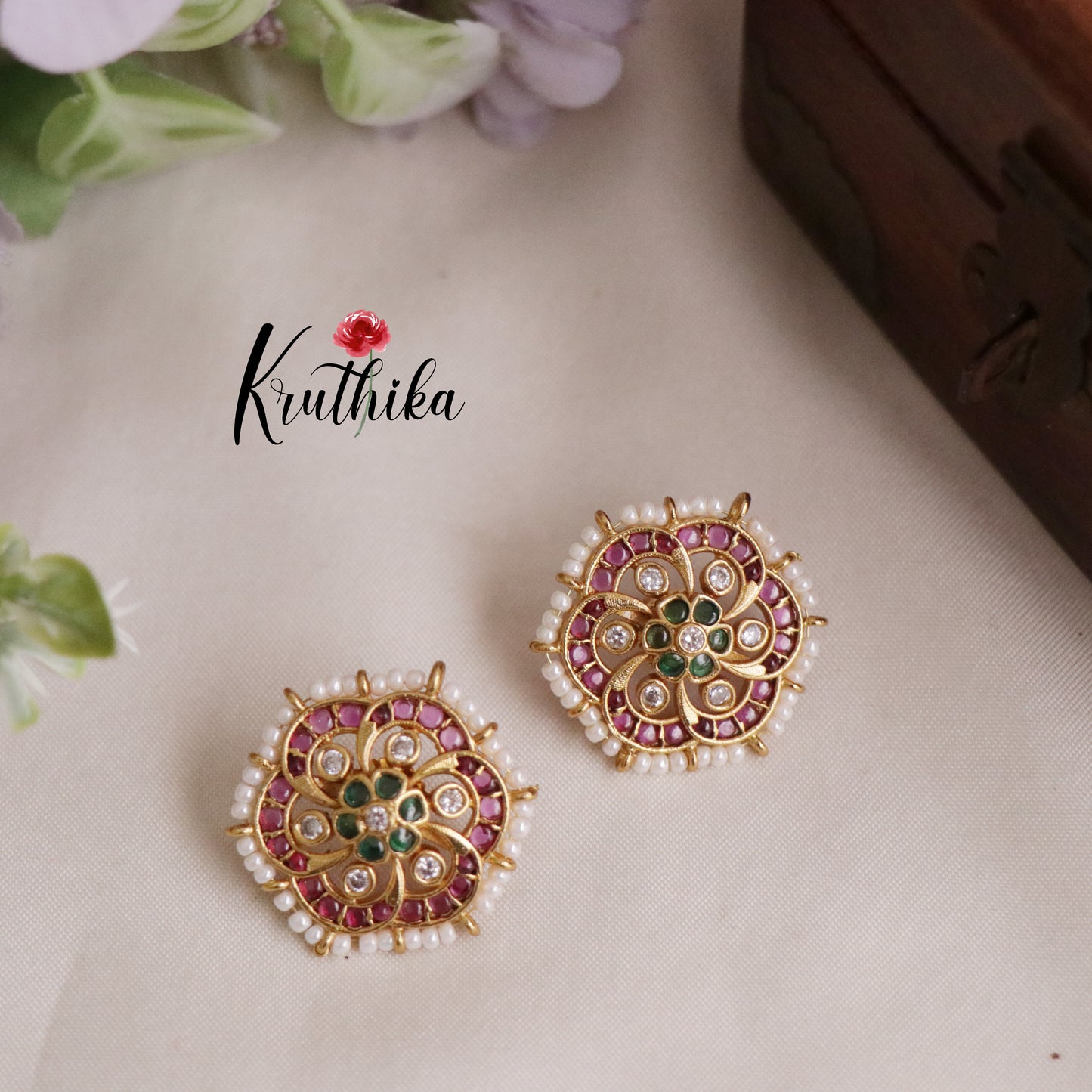 Trendy Kemp Ear Studs E610 (Available in 2 Colours)