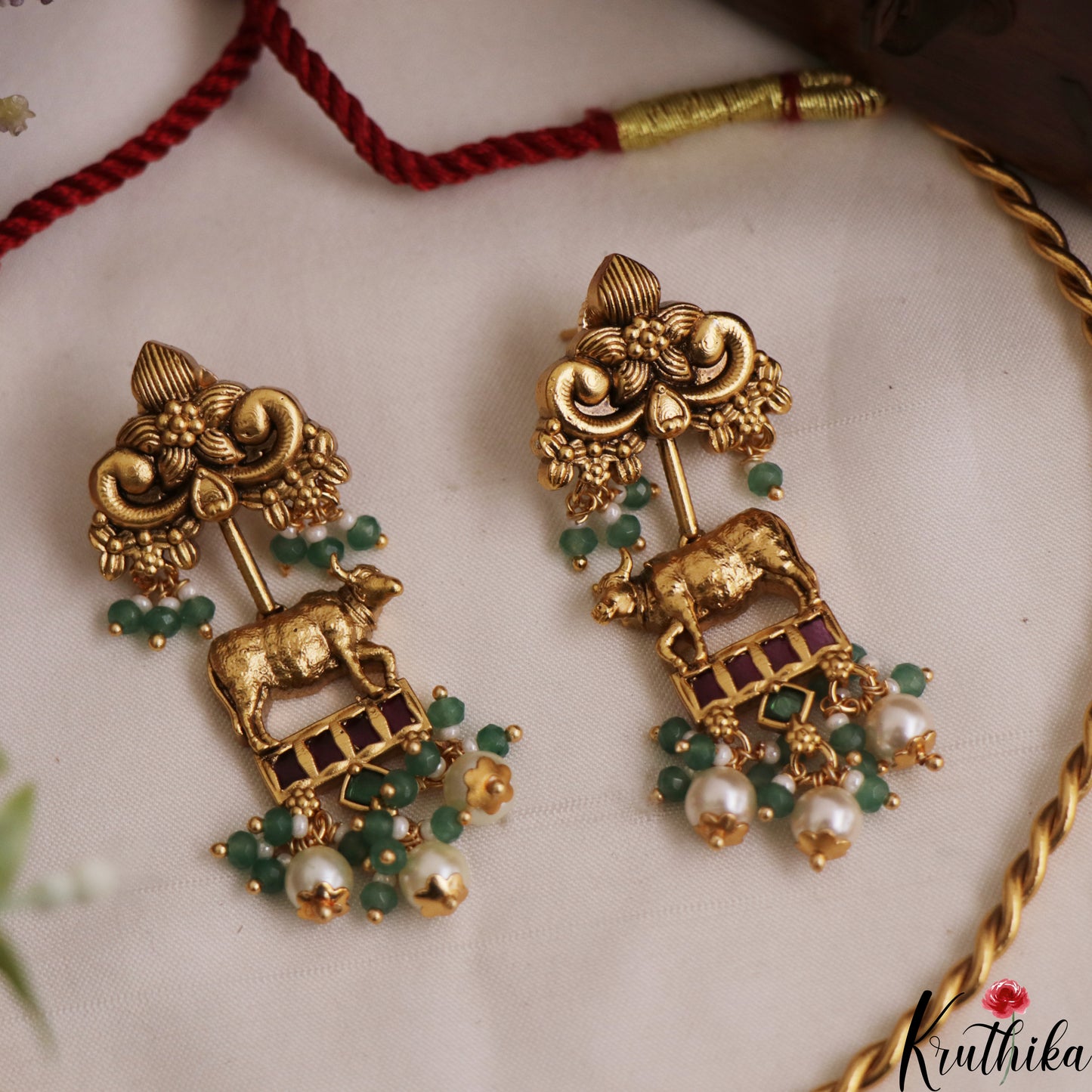 Beautiful Antique Kamadhenu Motifs Twisted Chain Pendant Set NC2941