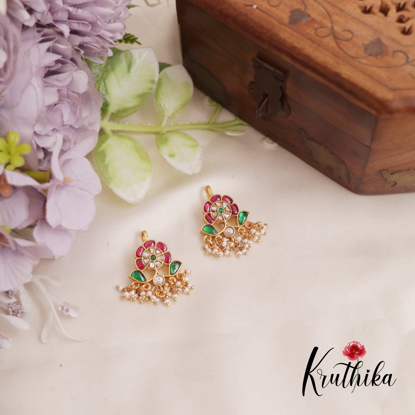 Classic Jadau Floral Leaf Earcuffs | Upper Earrings | Bugadi Earrings E817