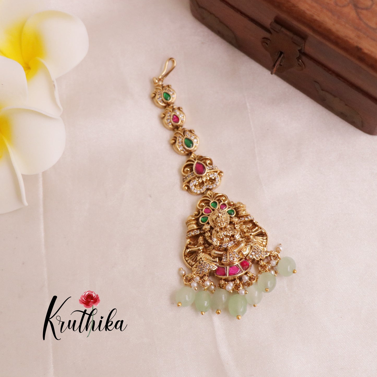 Pretty Lakshmi Jadau Maag Tikka MT238