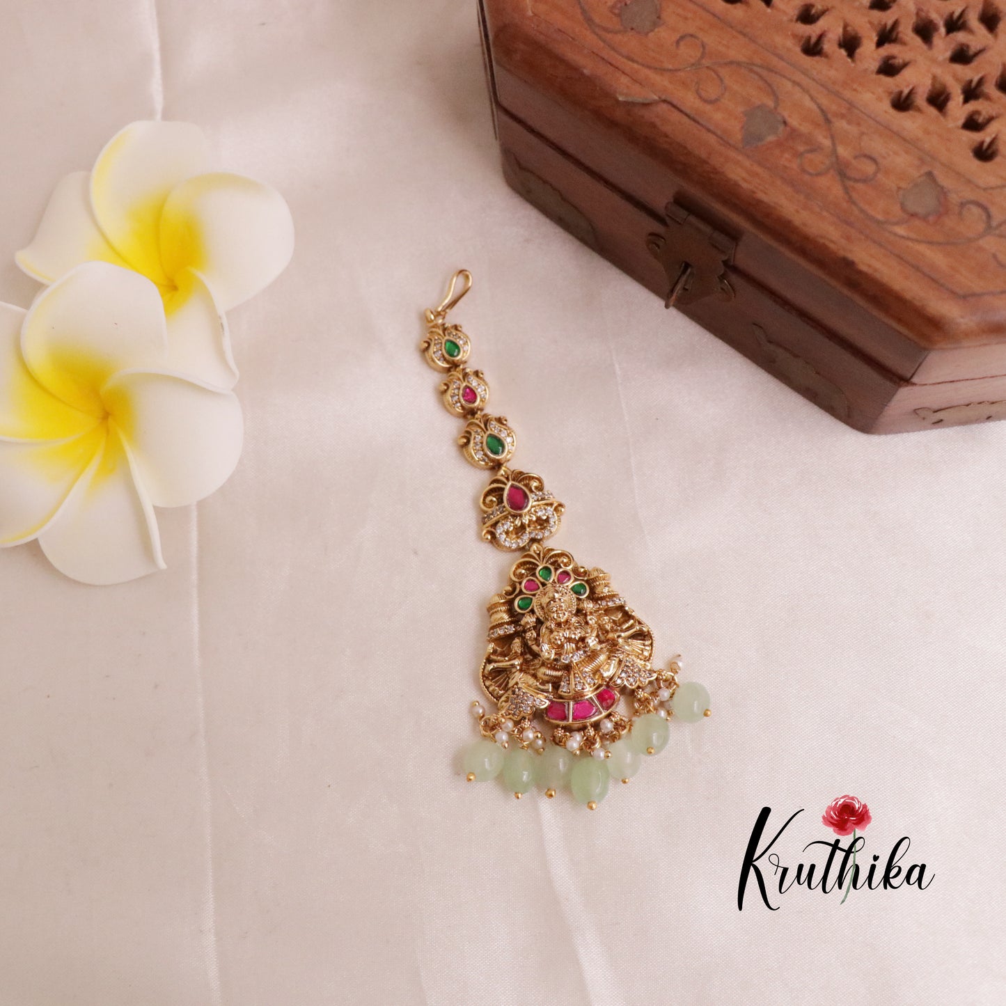 Pretty Lakshmi Jadau Maag Tikka MT238