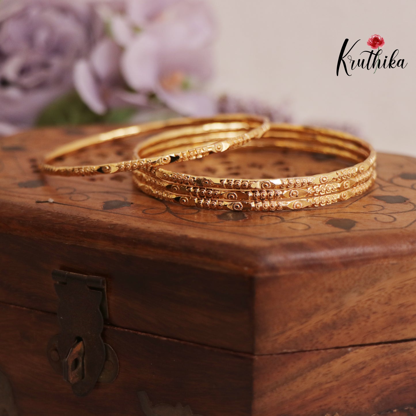 Classic Floral Daily Wear Bangles B429 (Set of 4 Bangles)