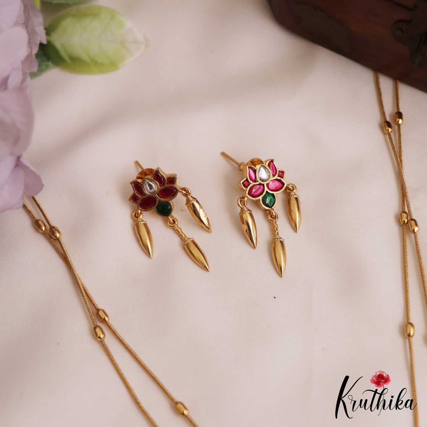 Pretty Lotus Motifs Jadau Chain Set LH2063