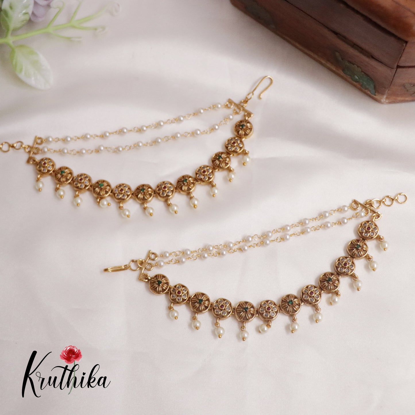 Beautiful Three Layer Floral Design Earchain EC113