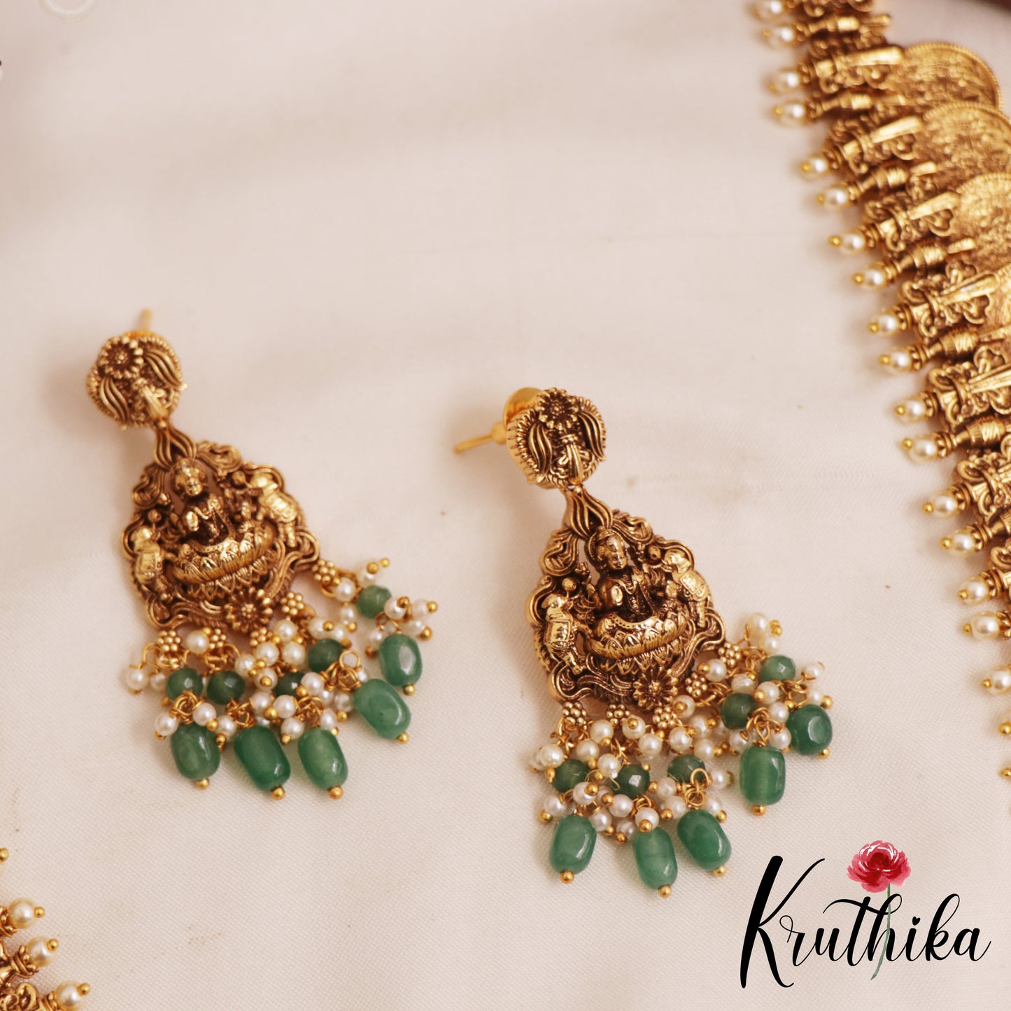 Traditional Antique Nagas Lakshmi Kasu Haaram With Green Bead Drops LH2095