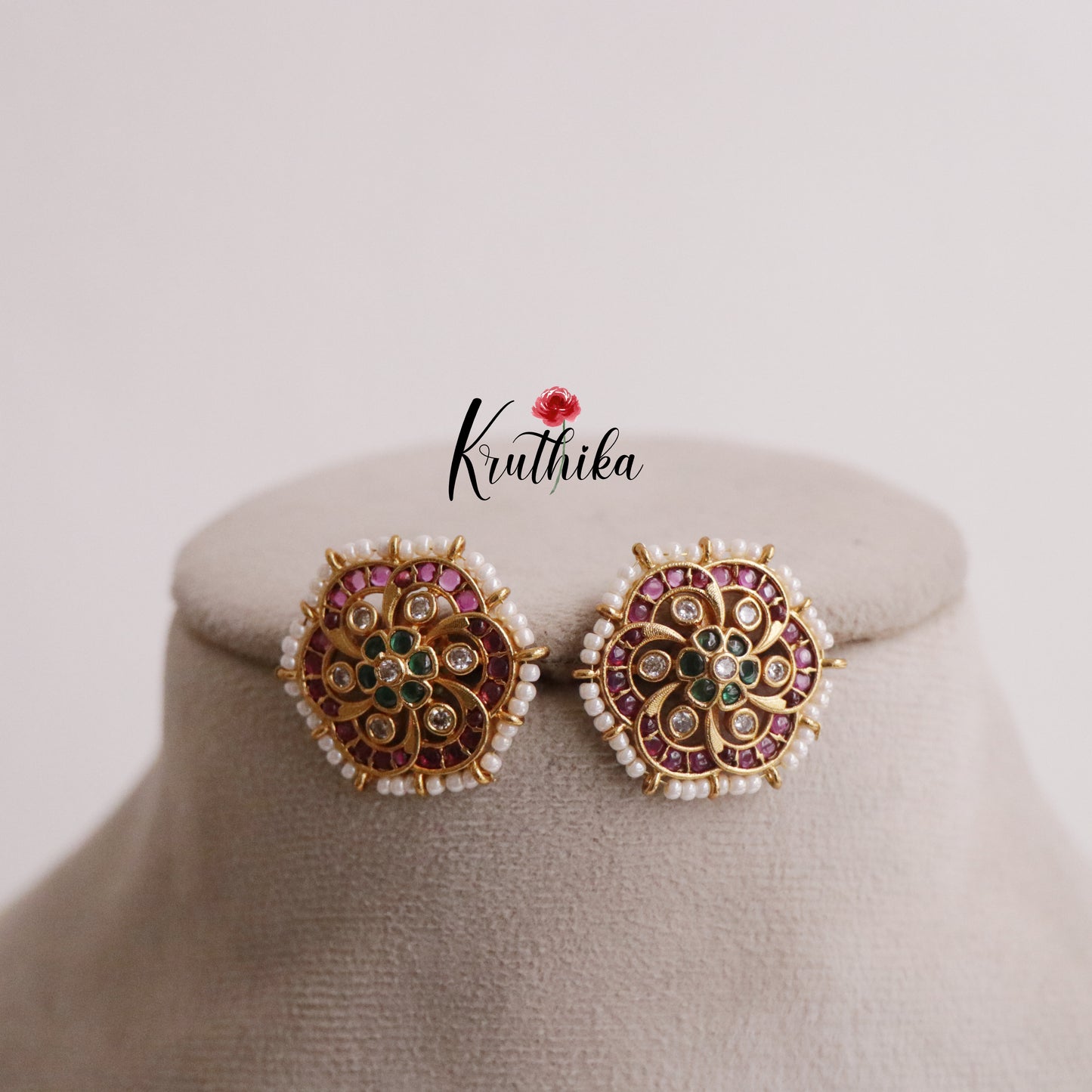 Trendy Kemp Ear Studs E610 (Available in 2 Colours)