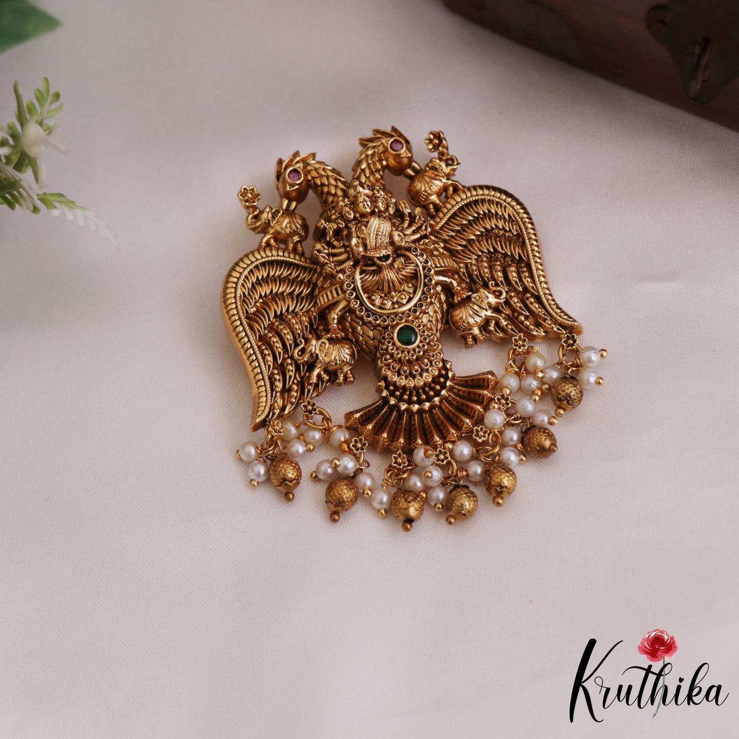 Gorgeous Antique Gandaberunda Pendant Set With Golden Bead Drops PS258