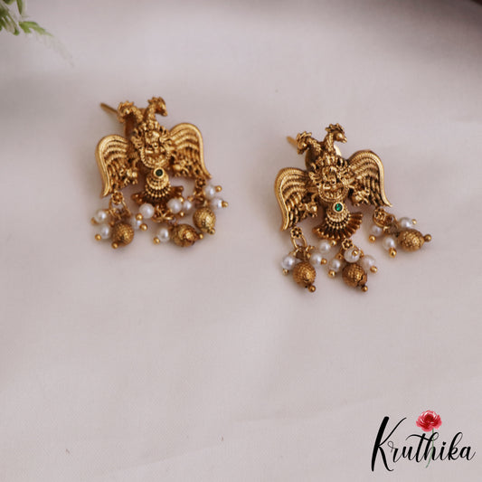 Gorgeous Antique Gandaberunda Pendant Set With Golden Bead Drops PS258