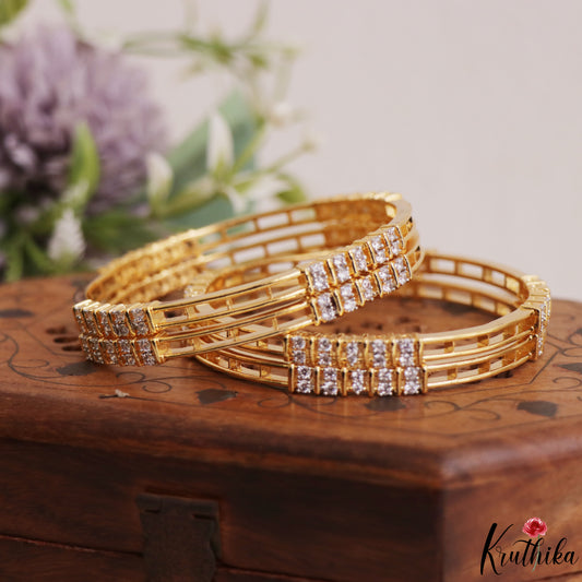 Classic Diamond-Finish Gold-Tone CZ Bangles B576 (Set of 4 Bangles)