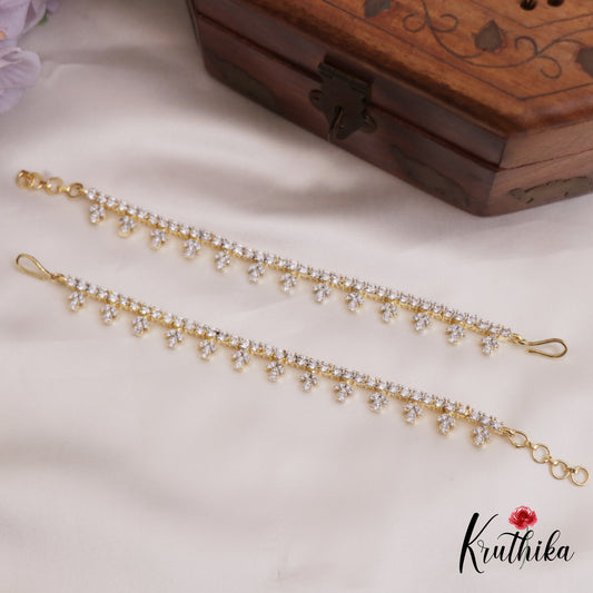 Elegant Floral Motifs AD Earchains EC199