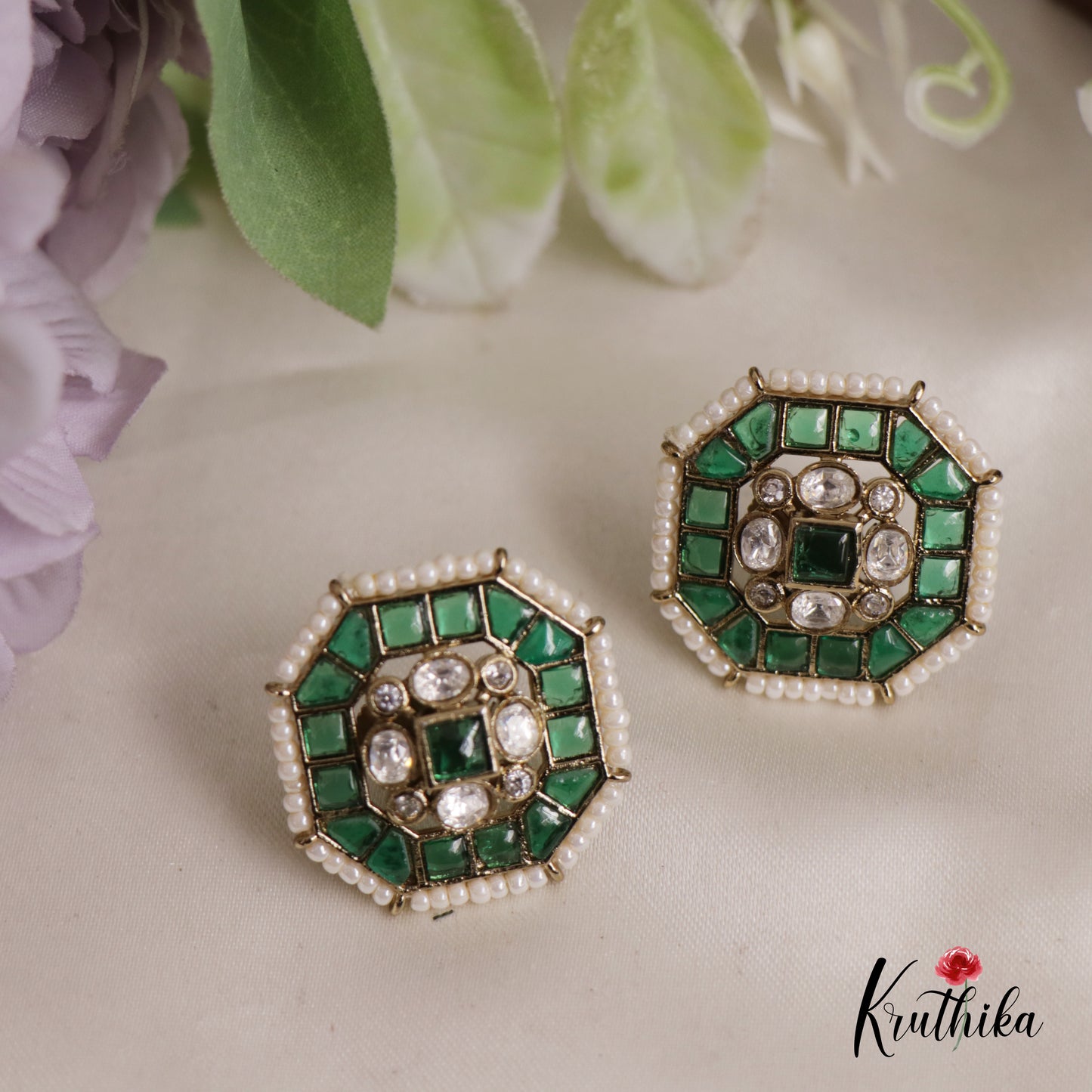 Elegant Geometric Shaped Jadau Earrings E796