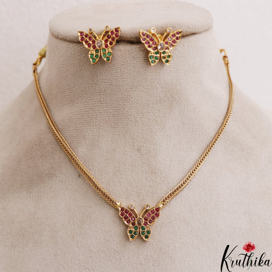 Trendy Butterfly Motifs Kemp Pendant Chain Set NC3079