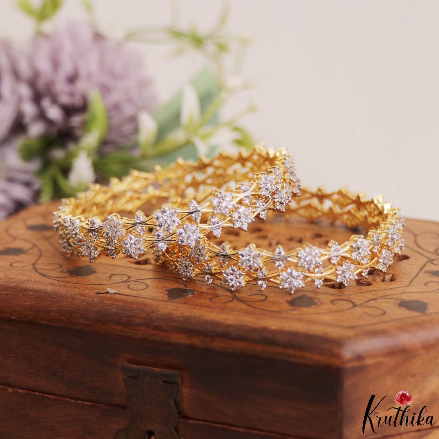 Pretty Floral Diamond-Finish Gold-Tone CZ Bangles B577 (Set of 4 Bangles)