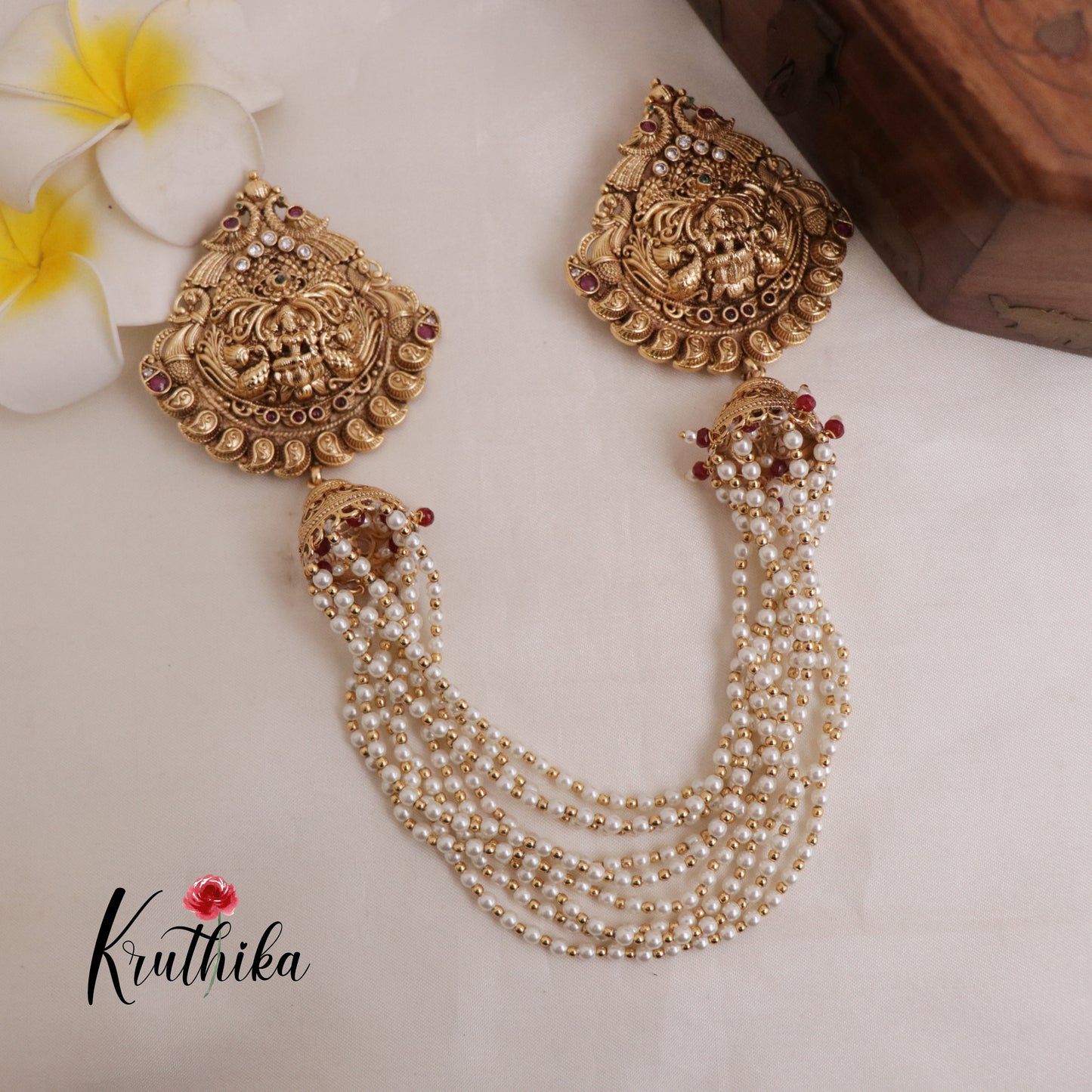 Gorgeous Temple Jada Billa with Pearl Beads J135