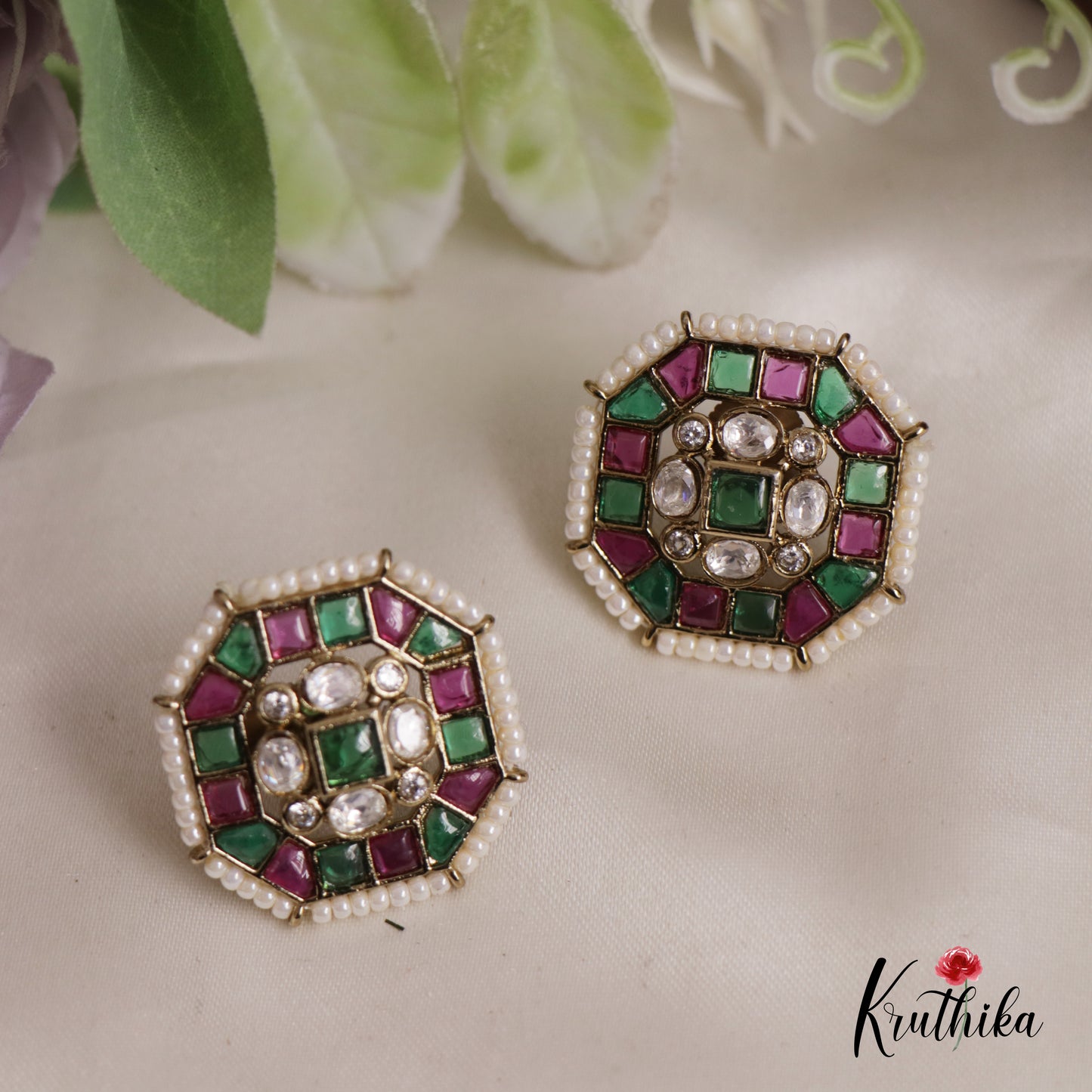 Elegant Geometric Shaped Jadau Earrings E796