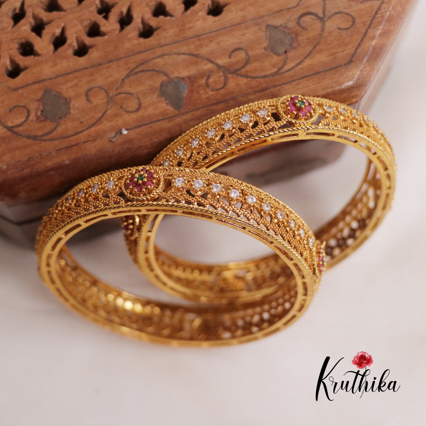 Simple Bangles set of 2 B322